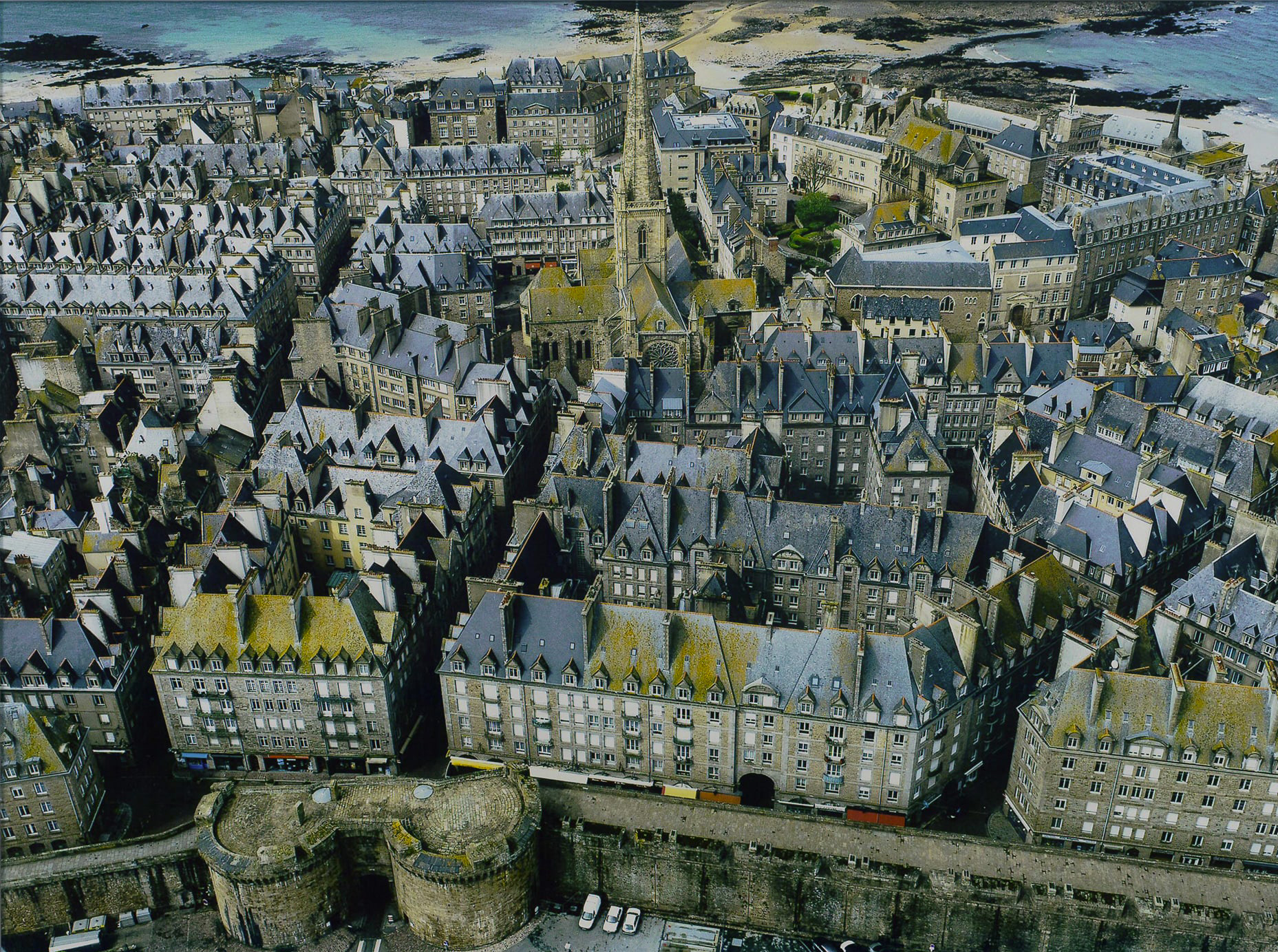 Cathédrale Saint-Malo vue du ciel